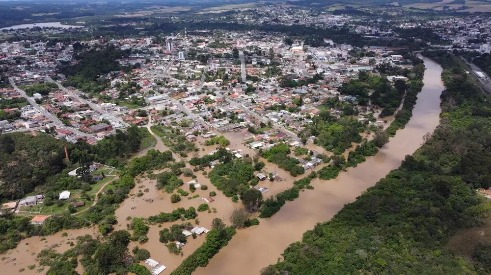 Mais de 200 famílias já foram atingidas pelas inundações em Rio Negro